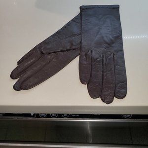 BLACK KID GLOVES